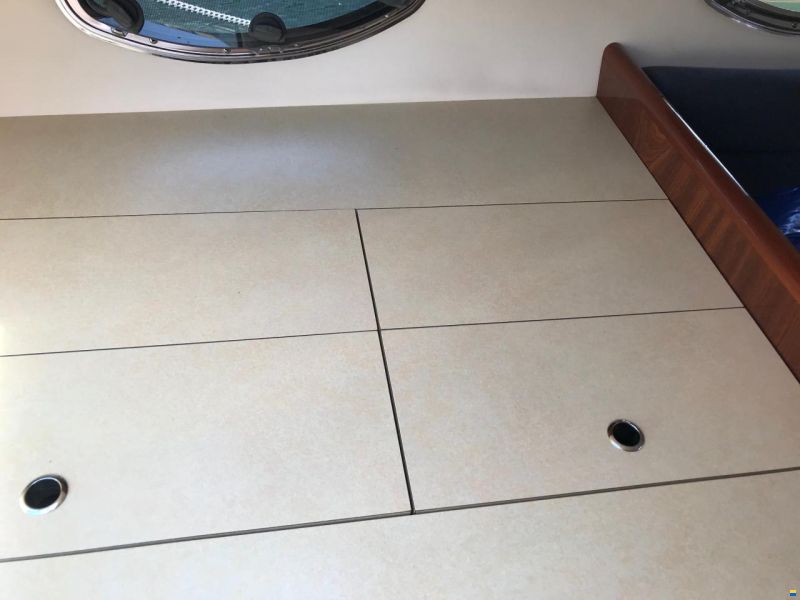 Windy 28 Ghibli mit Hafenplatz