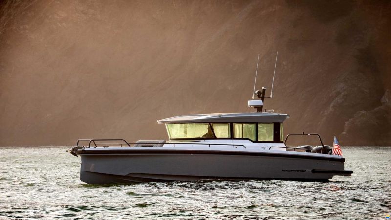 Axopar 37 XC Cross Cabin