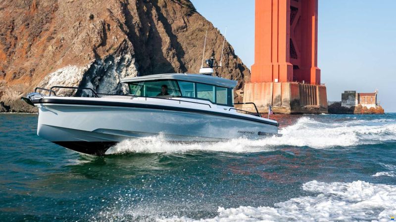 Axopar 37 XC Cross Cabin