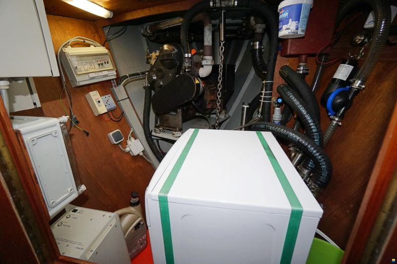 Van de Stadt 44 Center Cockpit