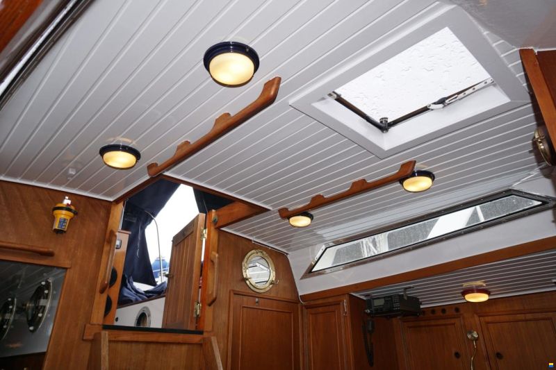 Van de Stadt 44 Center Cockpit