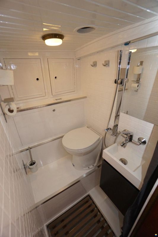 Van de Stadt 44 Center Cockpit
