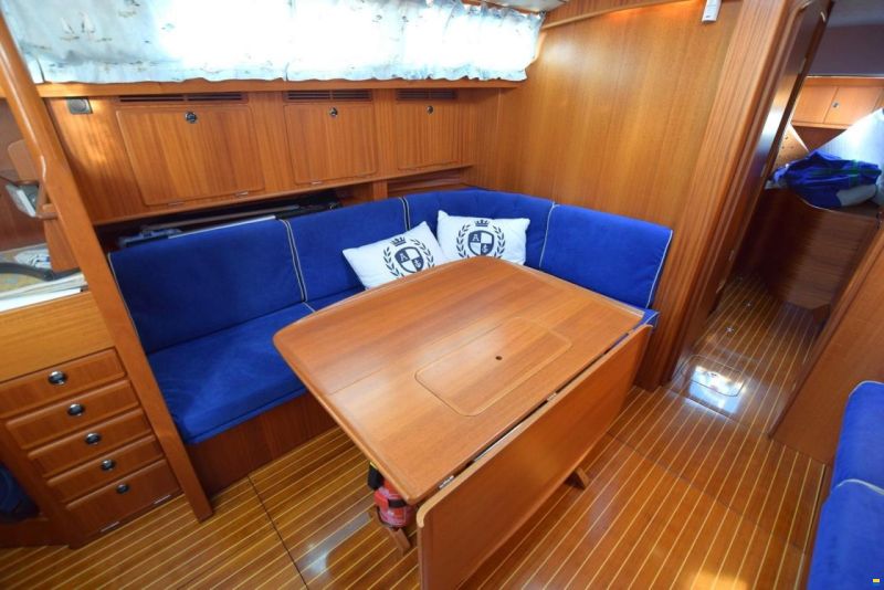 Hallberg-Rassy 43
