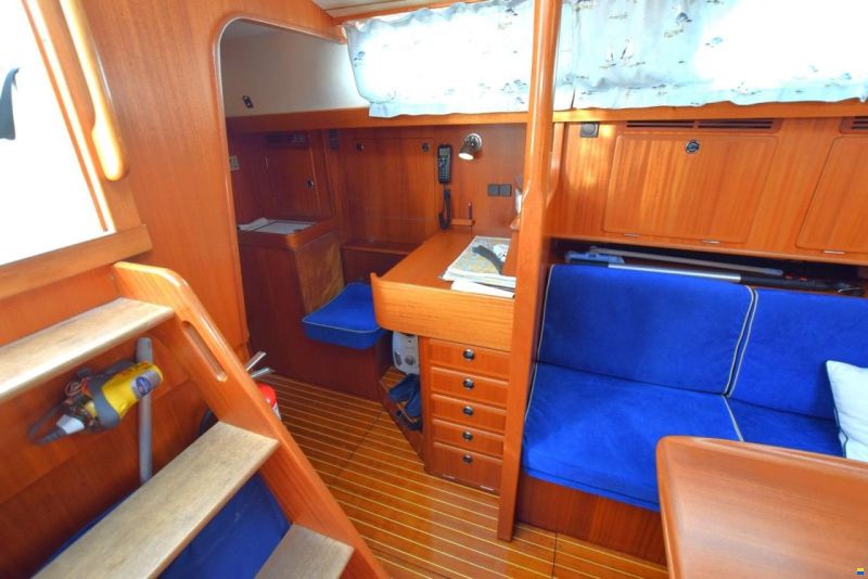 Hallberg-Rassy 43