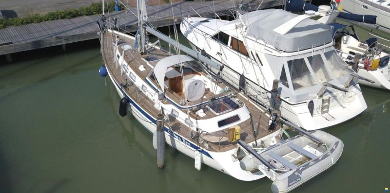 Hallberg-Rassy 43