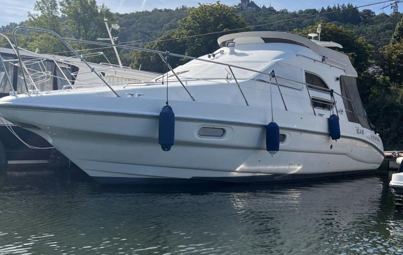Sealine F330 MIT 2 X DIESEL UND VIEL ZUB