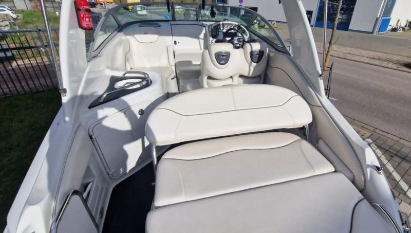 Crownline 270 CR