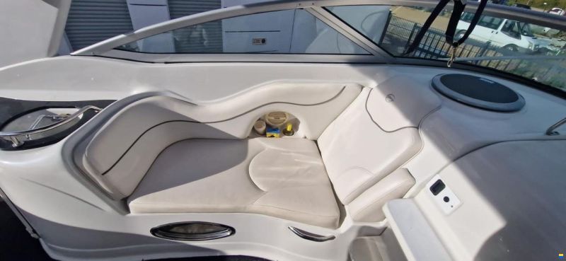 Crownline 270 CR