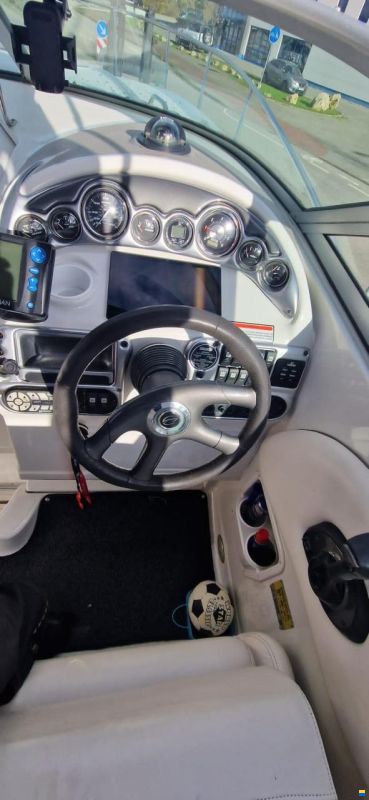 Crownline 270 CR