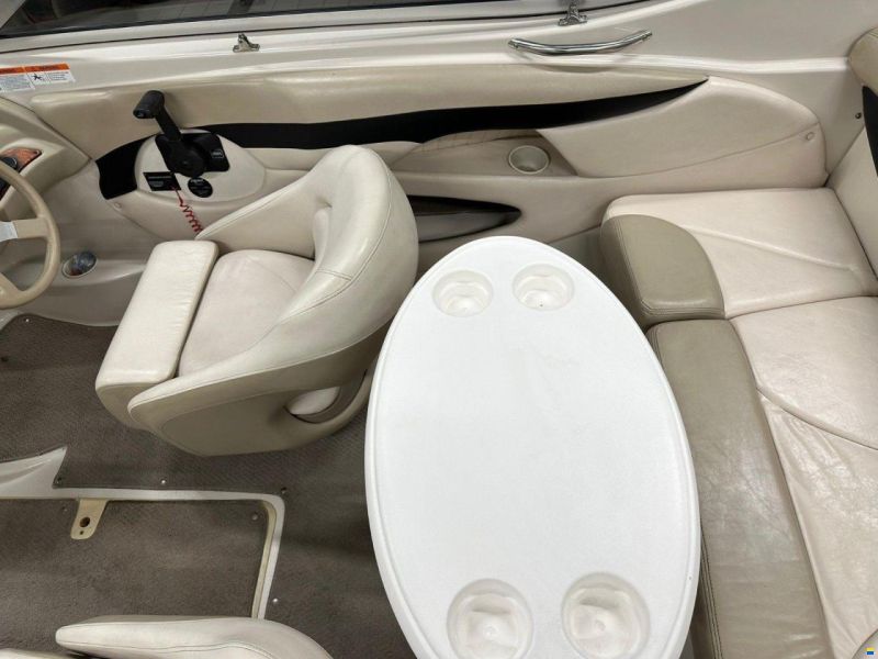 Glastron BOWRIDER 185