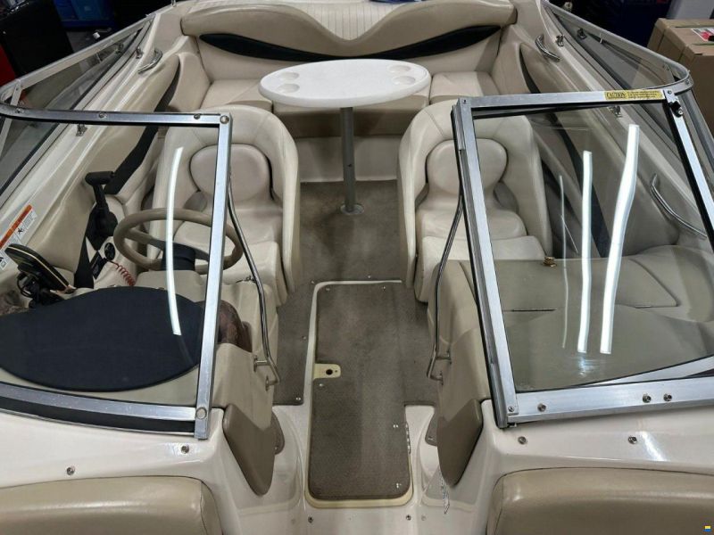 Glastron BOWRIDER 185