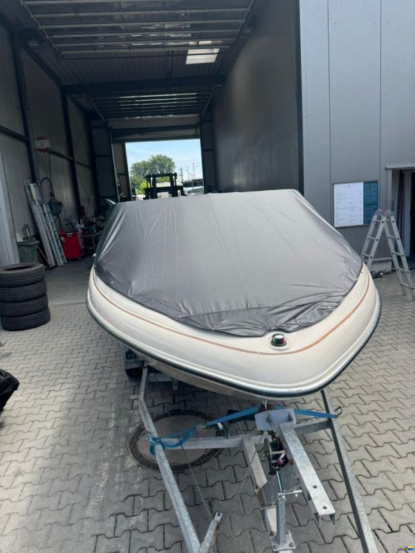 Glastron BOWRIDER 185