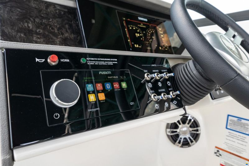 Sea Ray SDX 270 Europe