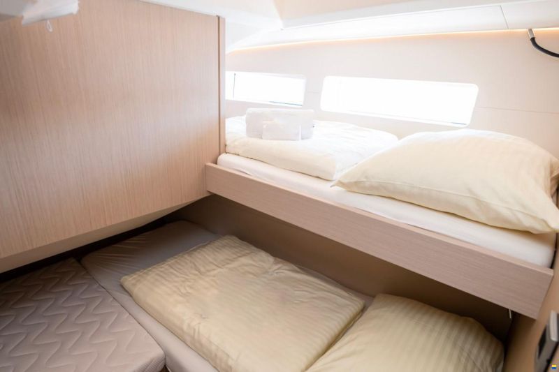 Jeanneau 60