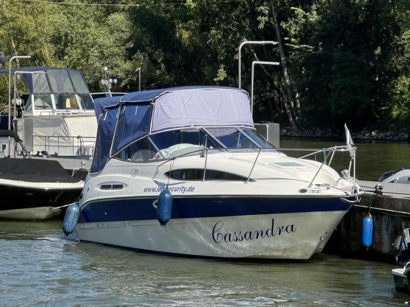 Bayliner 245