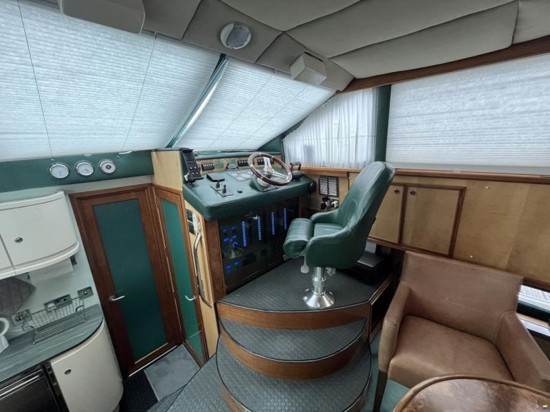 TRAWLER Plan Bruce Roberts