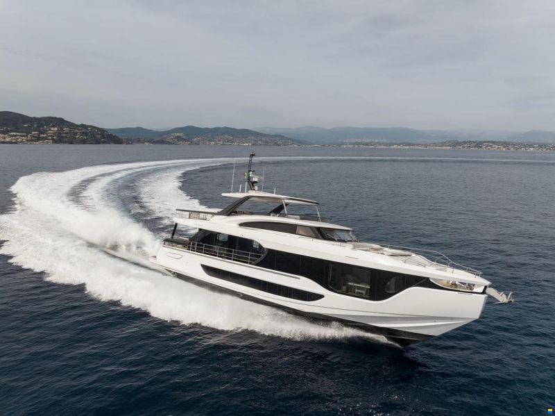 Azimut GRANDE 26 M