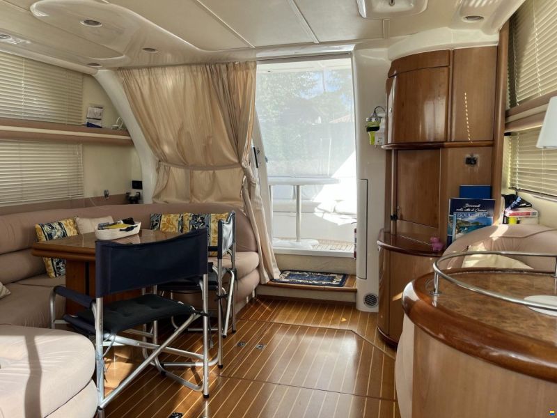 Sealine F44