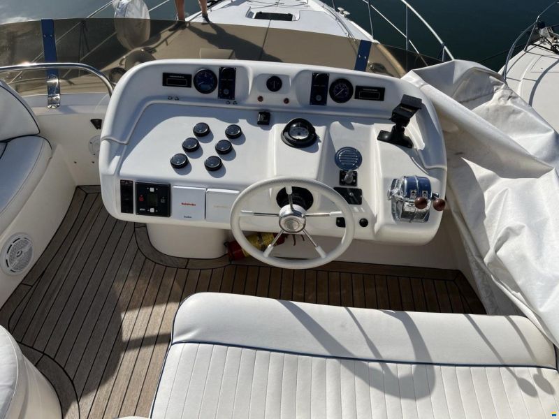 Sealine F44
