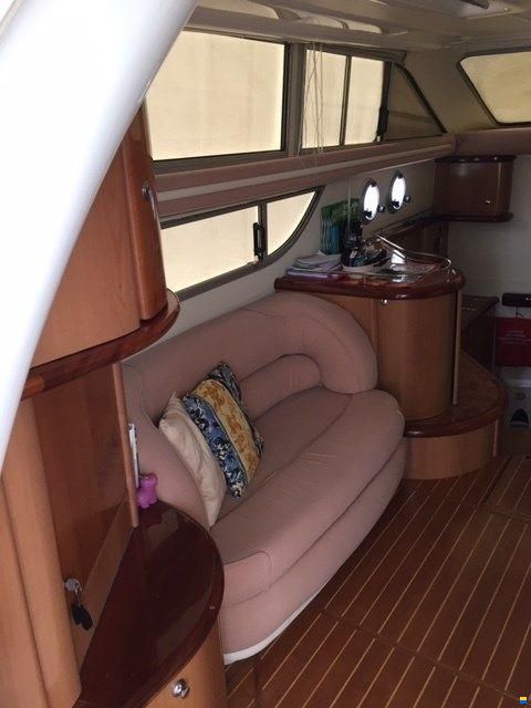 Sealine F44