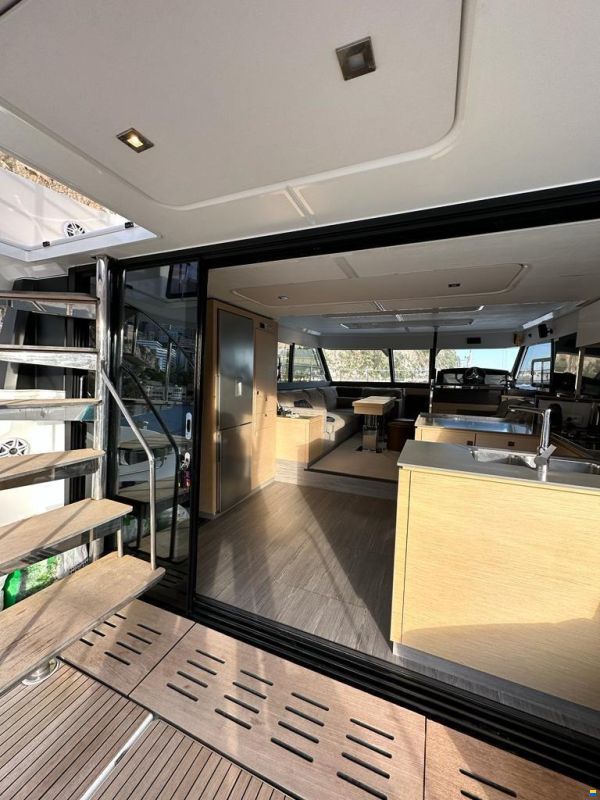 Fountaine Pajot MY6