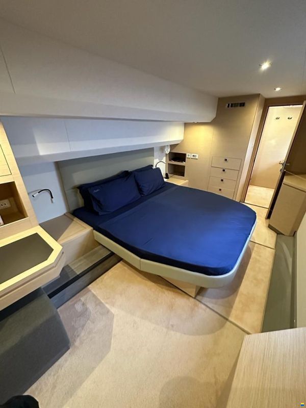 Fountaine Pajot MY6