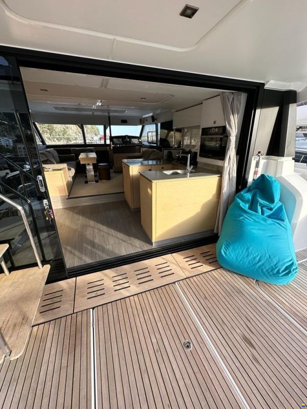 Fountaine Pajot MY6