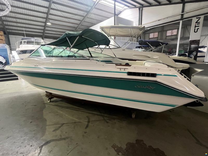 Sea Ray 200 CC