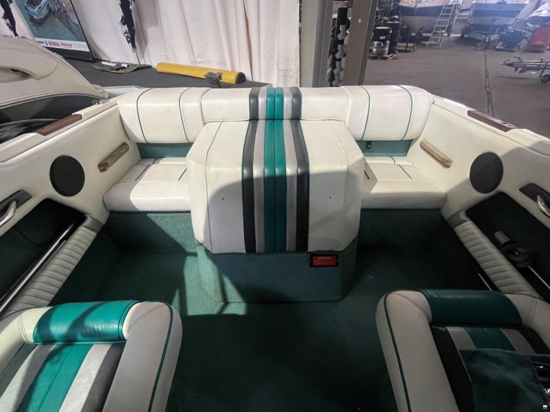 Sea Ray 200 CC