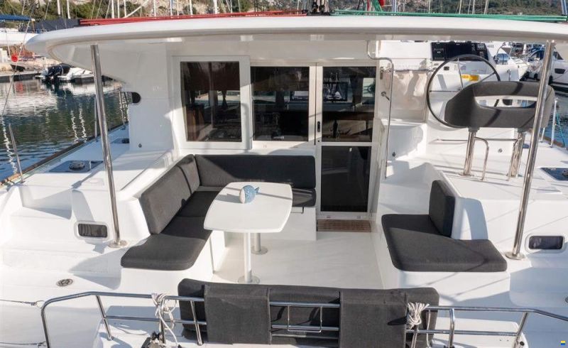 Lagoon 40