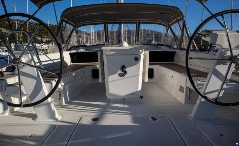 Beneteau Oceanis 51.1