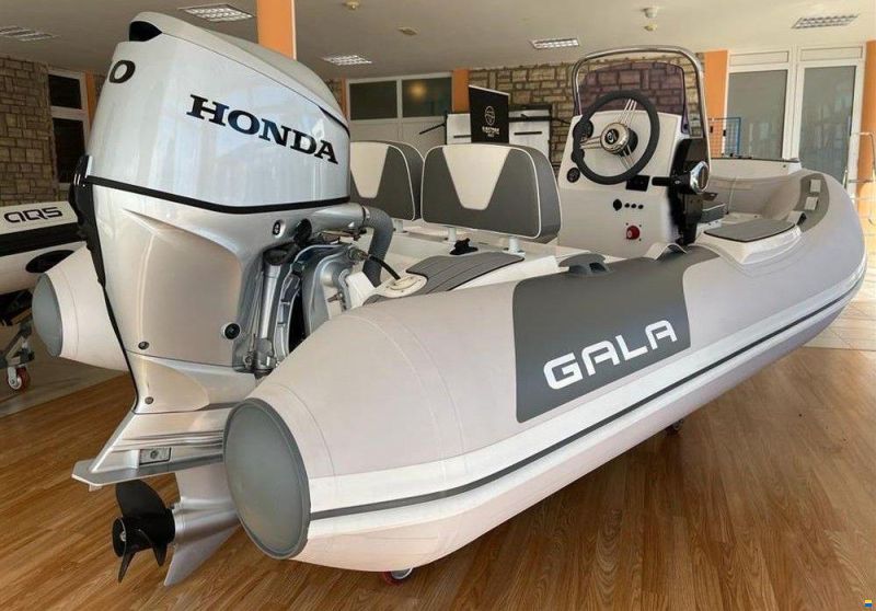 GALA boat Viking V360