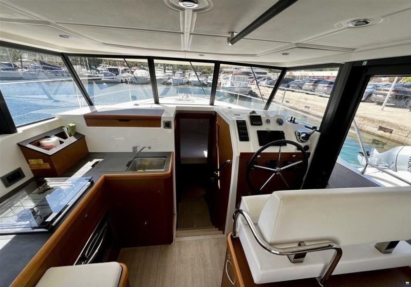 Beneteau Swift Trawler 35