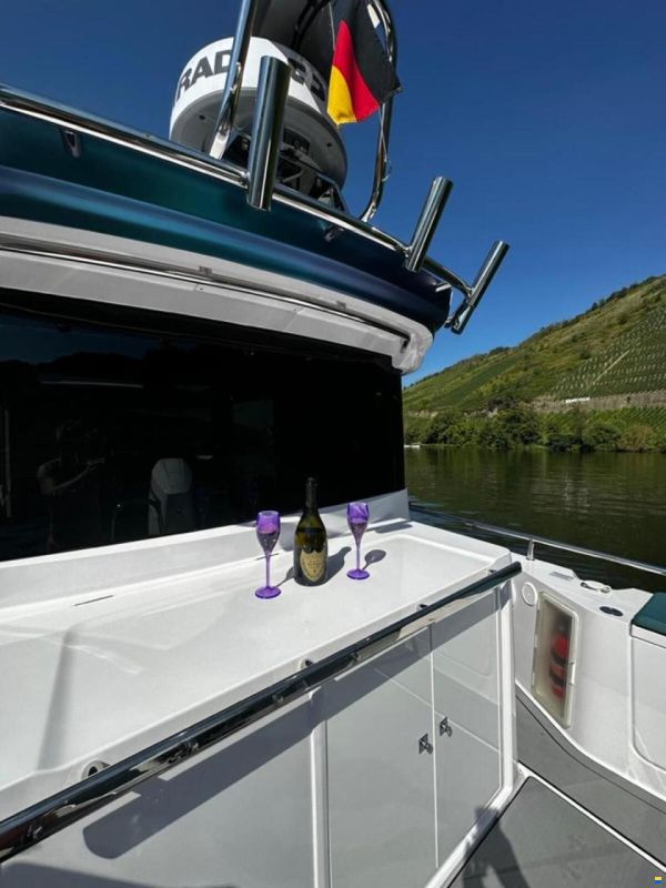 Axopar 28 Cabin