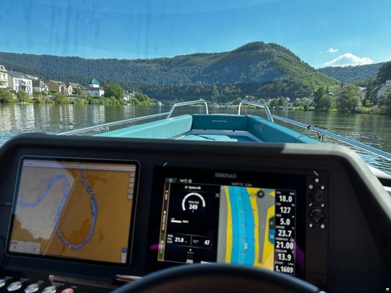 Axopar 28 Cabin