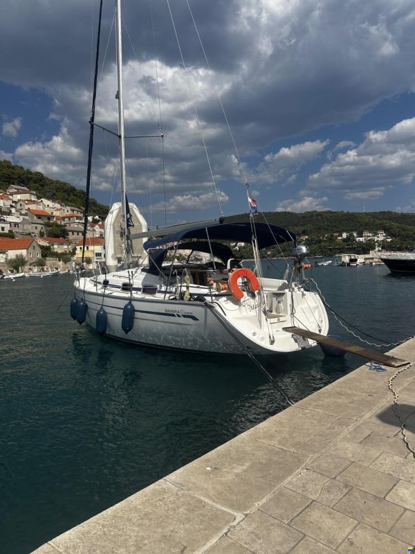 Bavaria Cruiser 37
