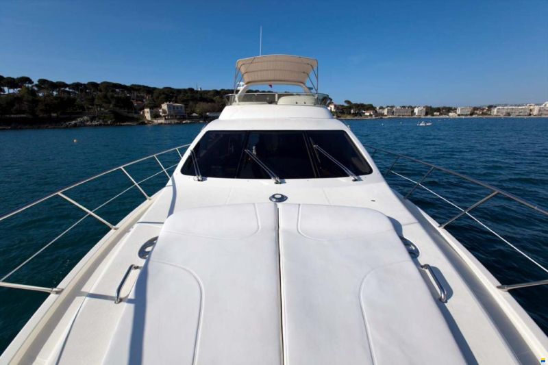 Azimut 62
