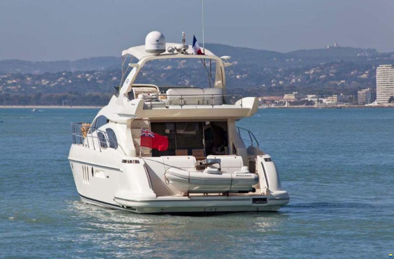 Azimut 62