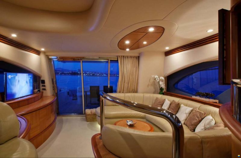 Azimut 62