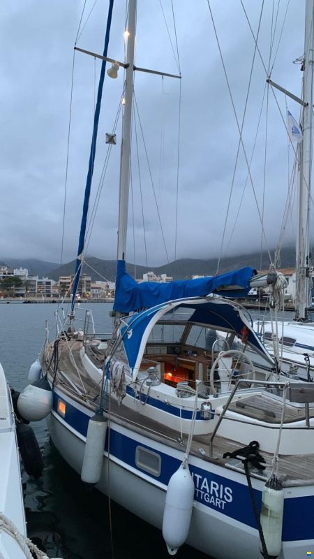 Hallberg-Rassy 352