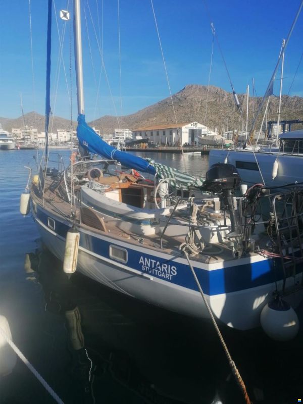 Hallberg-Rassy 352