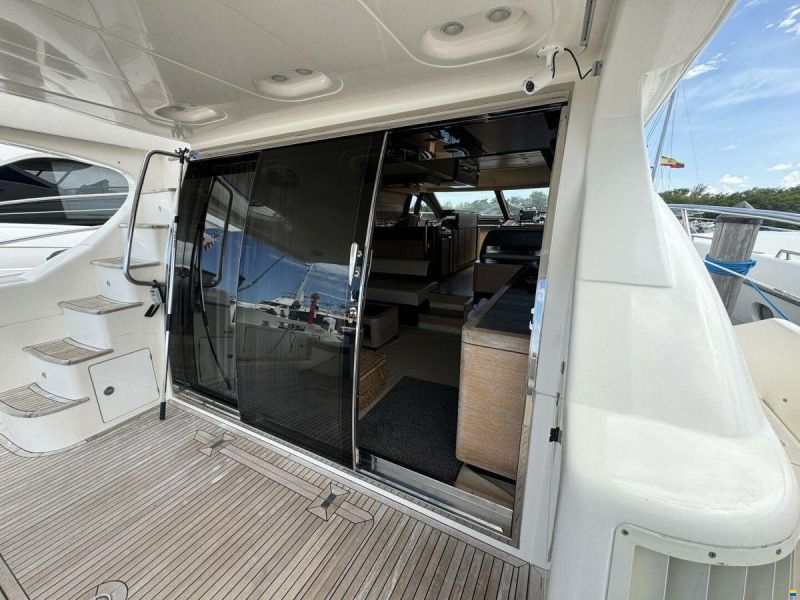 Azimut Flybridge 64