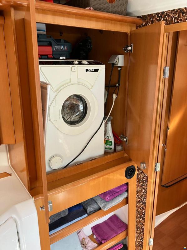 Lagoon 420 Owner's Version