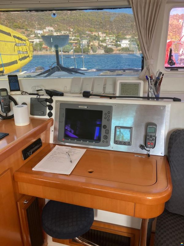 Lagoon 420 Owner's Version