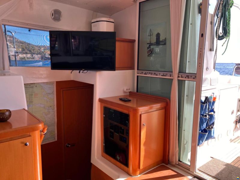 Lagoon 420 Owner's Version