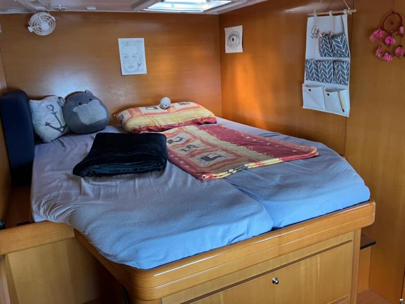 Lagoon 420 Owner's Version