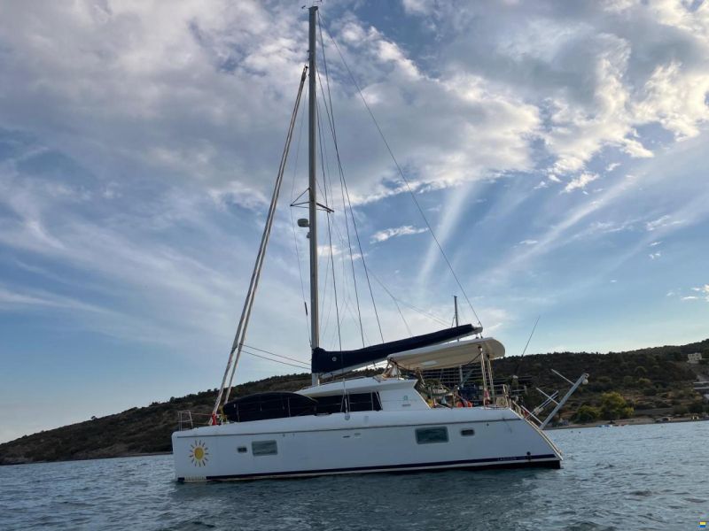Lagoon 420 Owner's Version