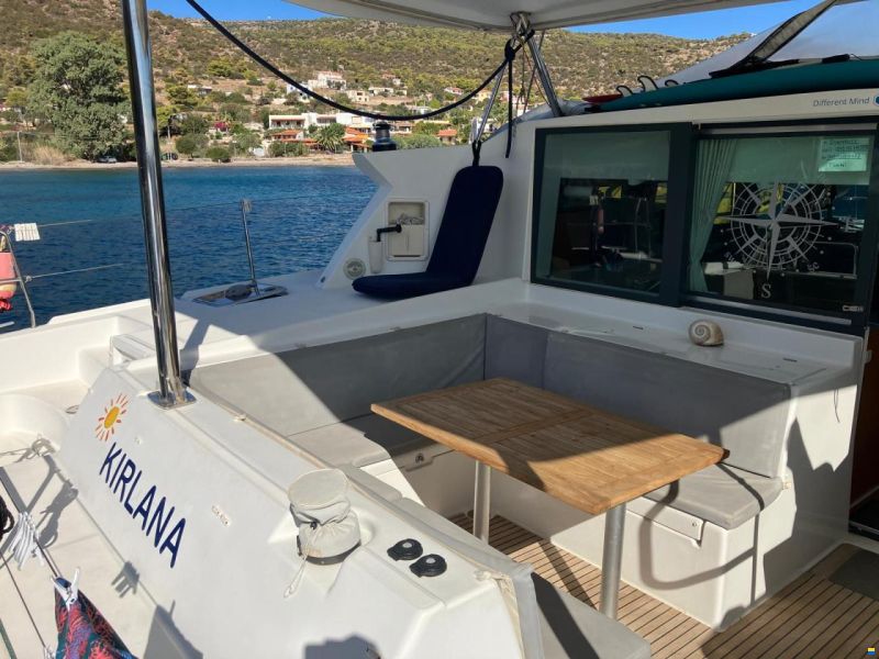 Lagoon 420 Owner's Version