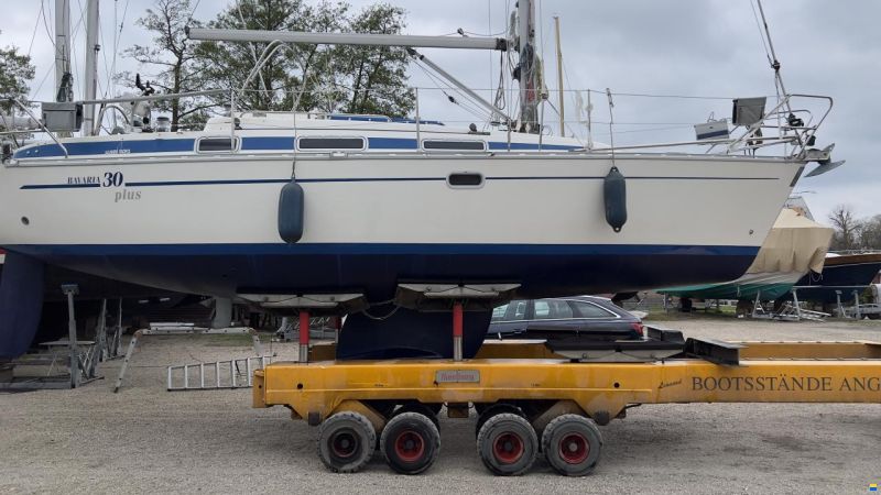 Bavaria 30 Plus