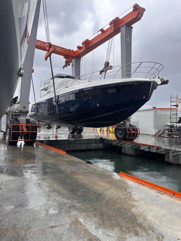 Azimut S7